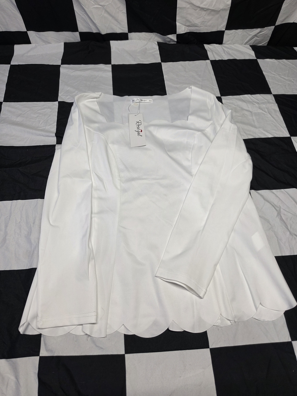Rosegal White Scalloped Hem Long Sleeve Blouse